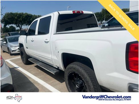 Used 2018 Chevrolet Silverado 1500 LT w/ Texas Edition RWD image 13