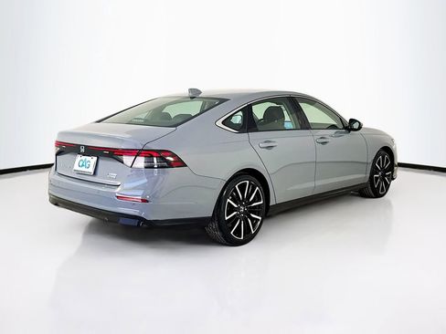 Used 2023 Honda Accord Touring image 9