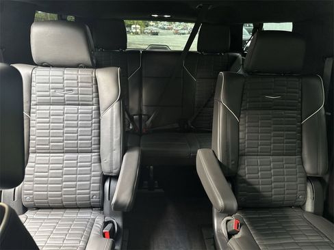 Used 2023 Cadillac Escalade ESV V image 29