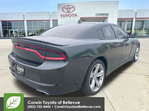 Used 2016 Dodge Charger R/T RWD image 5