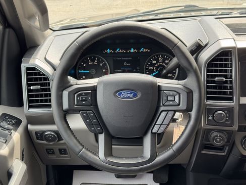 Used 2018 Ford F150 XLT w/ Equipment Group 302A Luxury AWD/4WD image 9