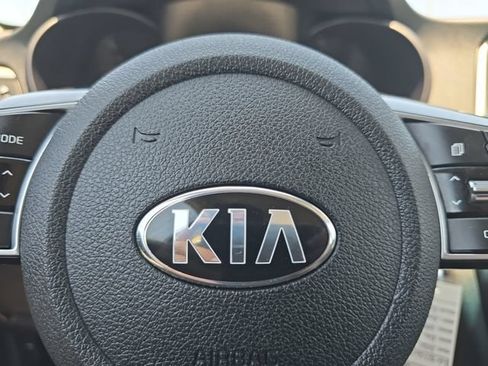 Used 2020 Kia Optima LX FWD image 5