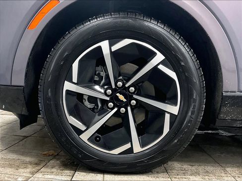 Used 2025 Chevrolet Equinox EV LT w/ Convenience Package image 7