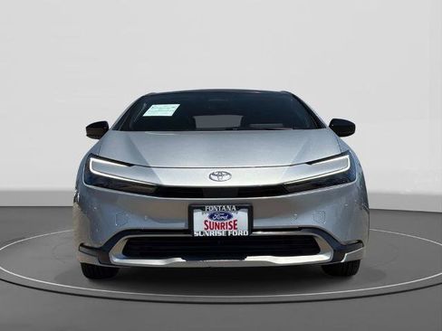 Used 2024 Toyota Prius Prime Premium FWD image 3