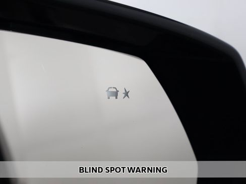 Used 2023 Cadillac Escalade ESV Sport Platinum w/ LPO, ONYX Package image 11