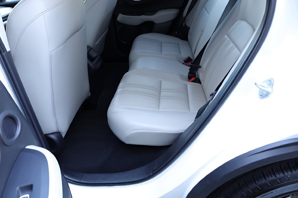 Used 2026 Honda HR-V EX-L image 22