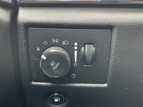 Used 2021 Jeep Grand Cherokee Limited AWD/4WD image 29