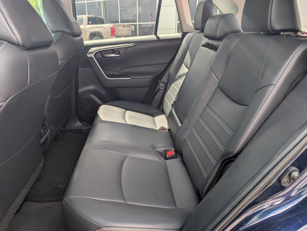 Used 2024 Toyota RAV4 XLE Premium FWD image 31