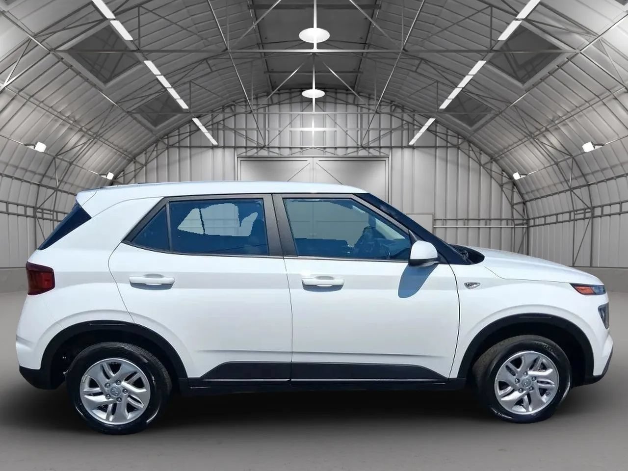 Used 2026 Hyundai Venue SE FWD image 4