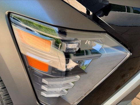 Used 2024 Hyundai Kona Limited AWD/4WD image 29