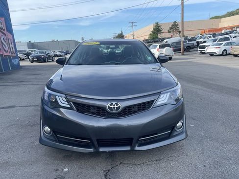 Used 2012 Toyota Camry SE FWD image 5