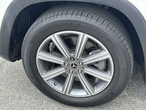 Used 2023 Mercedes-Benz GLS 450 4MATIC image 13