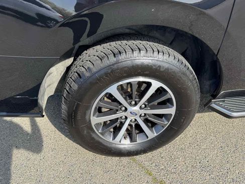 Used 2018 Ford Expedition Max XLT w/ Equipment Group 202A image 40