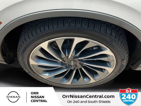 Used 2023 Lincoln Aviator Reserve w/ Equipment Group 201A RWD image 9