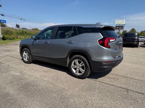 Used 2024 GMC Terrain SLE FWD image 5