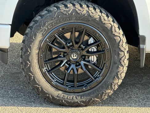 Used 2024 Chevrolet Silverado 1500 RST AWD/4WD image 36