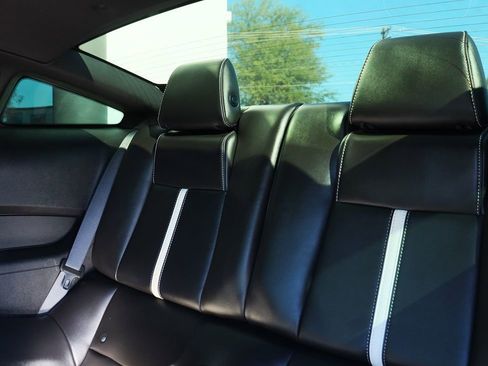 Used 2011 Ford Mustang GT Premium w/ Comfort Pkg image 31