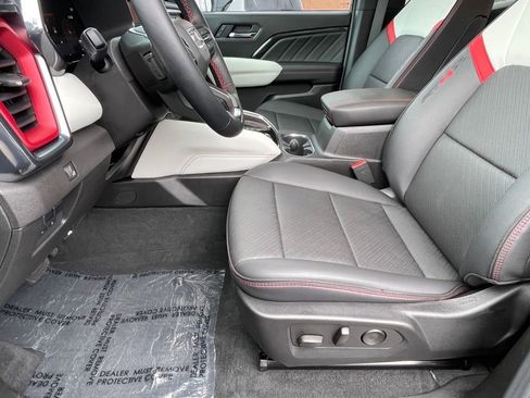 Certified 2024 GMC Canyon AT4X image 23