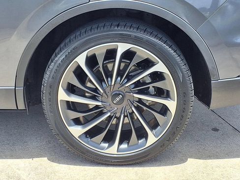 Used 2023 Lincoln Aviator Reserve w/ Equipment Group 201A RWD image 28
