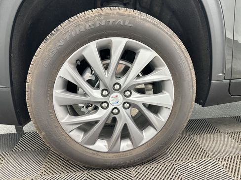 Certified 2026 Buick Enclave Preferred AWD/4WD image 12