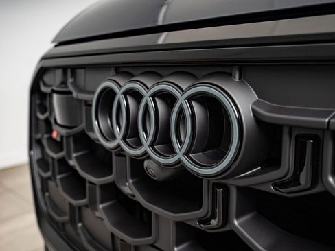 New 2026 Audi SQ8 Prestige AWD/4WD image 3