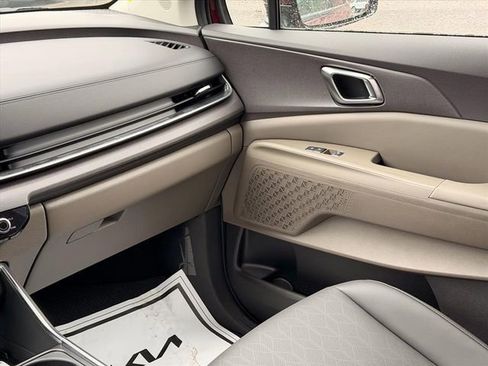 New 2026 Kia Carnival EX FWD image 8