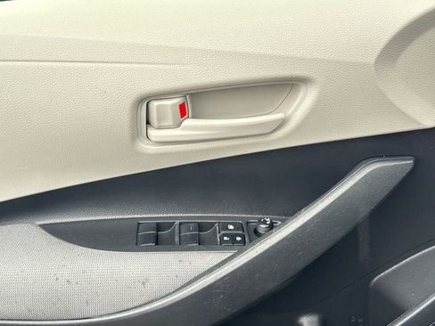 Used 2023 Toyota Corolla LE image 34