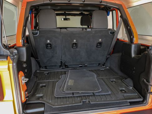 Used 2018 Jeep Wrangler Unlimited Sport image 51