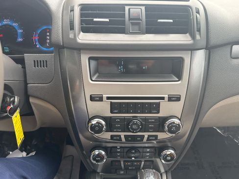 Used 2011 Ford Fusion SEL w/ 302A Rapid Spec Order Code FWD image 20