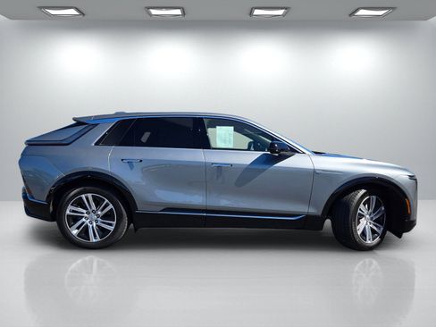 Certified 2024 Cadillac Lyriq Tech AWD/4WD image 3