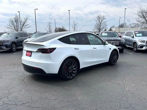 Used 2024 Tesla Model Y Performance AWD/4WD image 10