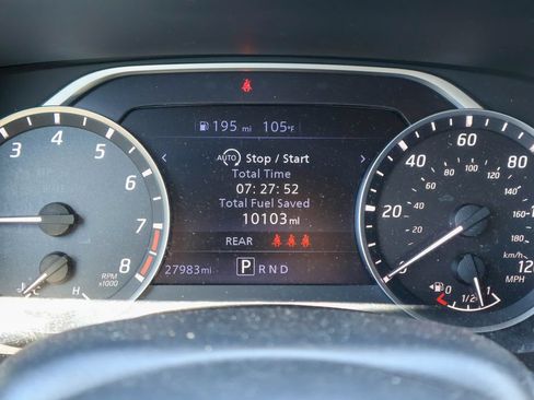 Used 2024 Nissan Frontier SV RWD image 11