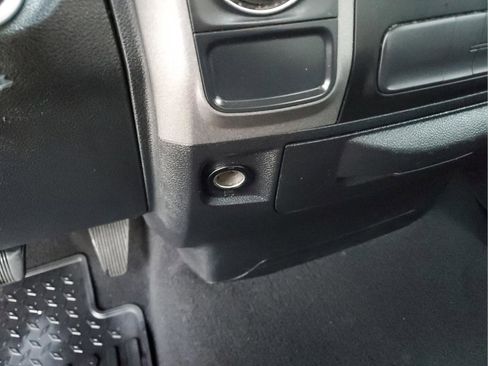 Used 2018 RAM 1500 Express image 20