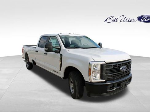 New 2025 Ford F250 XL w/ Camper Package image 2