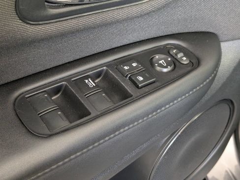 Used 2022 Honda HR-V Sport image 11