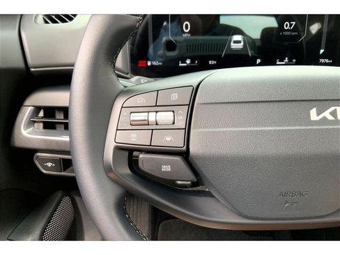 Used 2025 Kia K4 EX FWD image 16