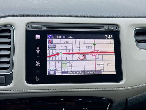 Used 2018 Honda HR-V EX-L image 9