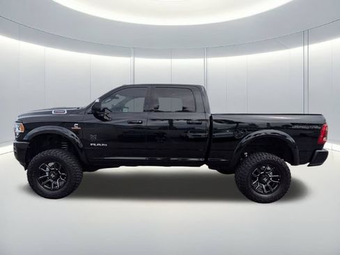 Used 2022 RAM 2500 Big Horn w/ Level C Equiment Group AWD/4WD image 3
