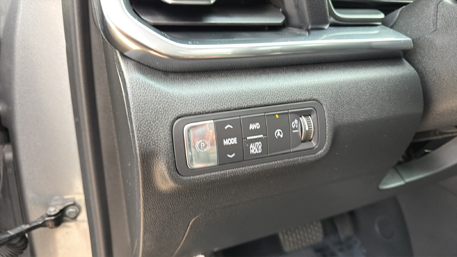 Used 2026 GMC Terrain Denali AWD/4WD image 25