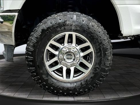 Certified 2019 Ford F250 Lariat w/ Lariat Value Package AWD/4WD image 38