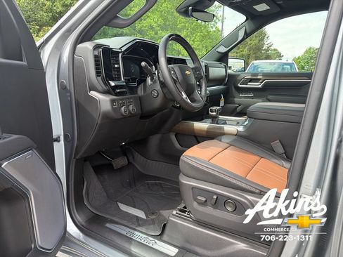 New 2026 Chevrolet Silverado 1500 High Country AWD/4WD image 12