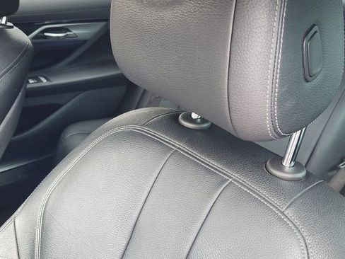 Used 2017 BMW 740i image 15