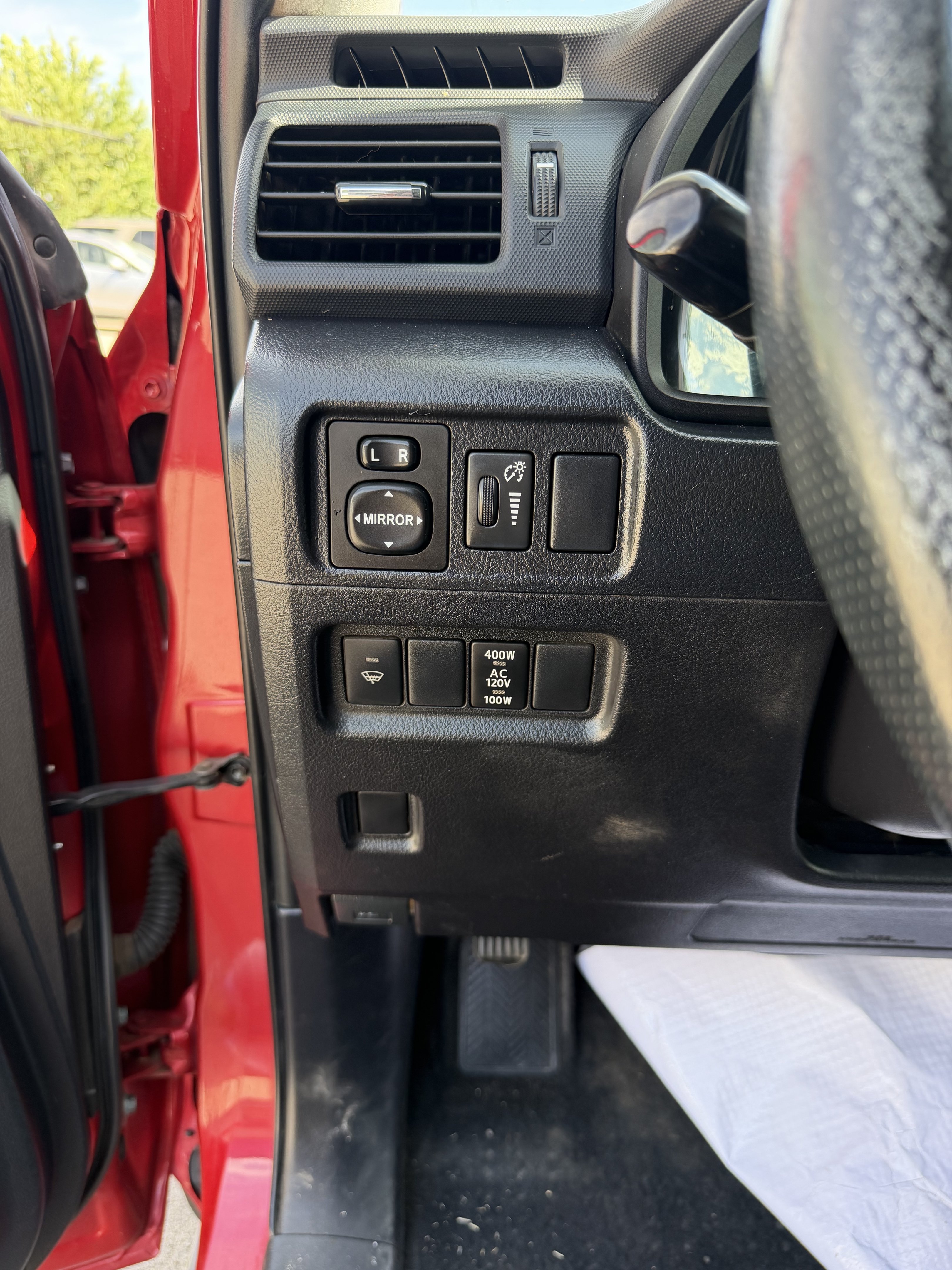 Used 2016 Toyota 4Runner SR5 AWD/4WD image 23