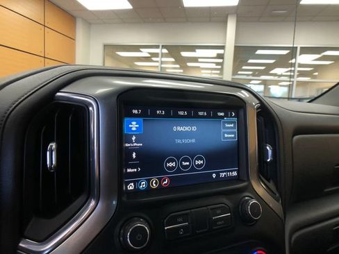 Used 2019 Chevrolet Silverado 1500 RST AWD/4WD image 15