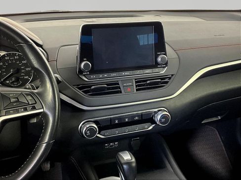 Used 2022 Nissan Altima 2.5 SR FWD image 9