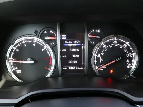 Used 2022 Toyota 4Runner Limited AWD/4WD image 29