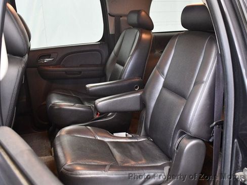 Used 2010 Chevrolet Suburban LTZ image 23