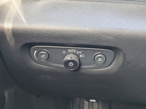 Used 2020 Chevrolet Traverse LT w/ LT Premium Package image 26