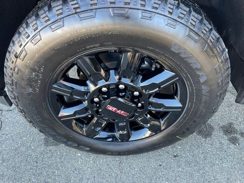 New 2026 GMC Sierra 2500 AT4 w/ Technology Package image 21