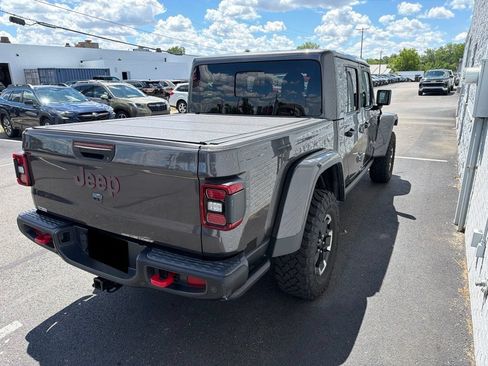 Used 2024 Jeep Gladiator Rubicon AWD/4WD image 6